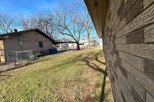 1018 N Fisher St, Gorman, TX 76454 - Photo 28