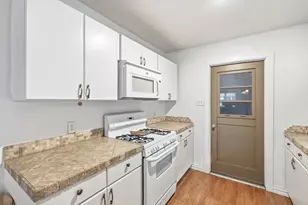 404 E Huitt Ln, Euless, TX 76040 - Photo 12