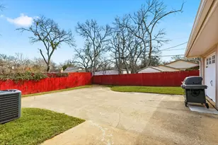 404 E Huitt Ln, Euless, TX 76040 - Photo 38