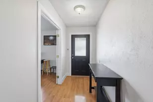 404 E Huitt Ln, Euless, TX 76040 - Photo 4