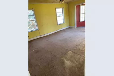 110 E Angeline Street, Groesbeck, TX 76642 - Photo 6