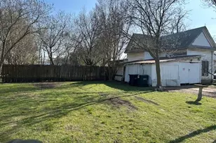 401 E Spruce St, Whitewright, TX 75491 - Photo 26