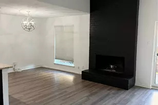 2106 Misty Meadow Ct, Carrollton, TX 75006 - Photo 2