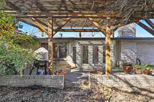 1102 N Graves St, McKinney, TX 75069 - Photo 6