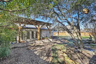 1102 N Graves St, McKinney, TX 75069 - Photo 14