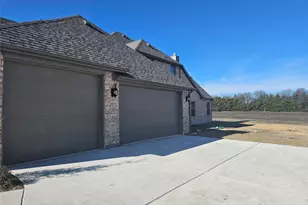 264 Redwood Cir, Trenton, TX 75490 - Photo 2