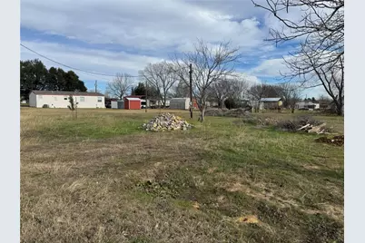 2409 Hickory Lane, Burleson, TX 76028 - Photo 2