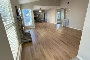 1322 Maplewood Dr, Lewisville, TX 75067 - Photo 2