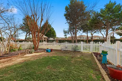 863 Lindbergh Lane, Grand Prairie, TX 75051 - Photo 22