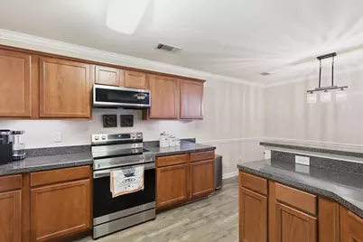 863 Lindbergh Lane, Grand Prairie, TX 75051 - Photo 14