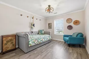 863 Lindbergh Ln, Grand Prairie, TX 75051 - Photo 4