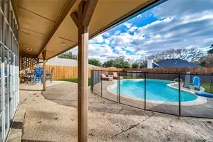 2720 Prairie Creek Ct, Plano, TX 75075 - Photo 30