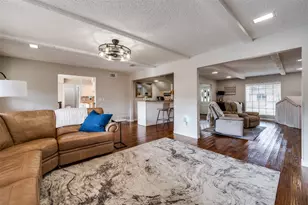 2720 Prairie Creek Ct, Plano, TX 75075 - Photo 8