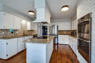 2720 Prairie Creek Ct, Plano, TX 75075 - Photo 10