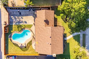 2720 Prairie Creek Ct, Plano, TX 75075 - Photo 2