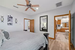 5605 Flagstick Dr, Granbury, TX 76049 - Photo 20