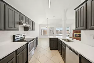 1016 Grand Central Pkwy, Saginaw, TX 76131 - Photo 12