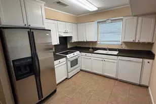 202 W Cotter Ave, Alvarado, TX 76009 - Photo 4