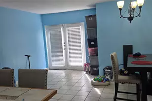 32 E Mountain Creek Dr, Grand Prairie, TX 75052 - Photo 4