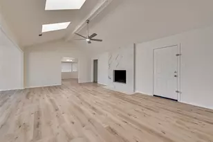 1700 Prestonwood Dr, Arlington, TX 76012 - Photo 4