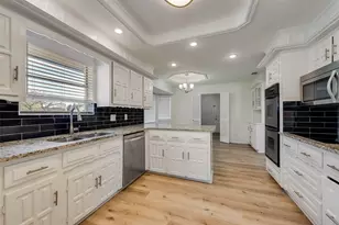 1700 Prestonwood Dr, Arlington, TX 76012 - Photo 8