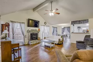 2813 White Oak Dr, Grand Prairie, TX 75052 - Photo 6