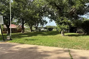 118 N Crescent St, Gorman, TX 76454 - Photo 8