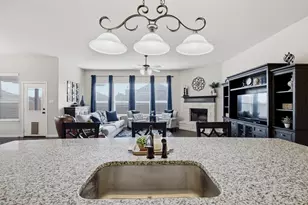 738 Larkspur Ln, Midlothian, TX 76065 - Photo 14