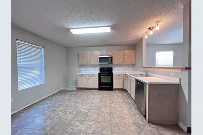 5513 Wiltshire Drive, Fort Worth, TX 76135 - Photo 6