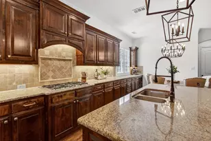 5925 Bloomsbury Pl, Frisco, TX 75033 - Photo 6