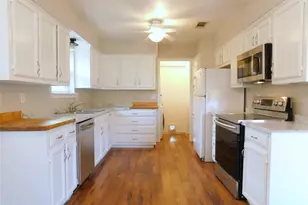 2200 Laurel St, Denton, TX 76205 - Photo 8