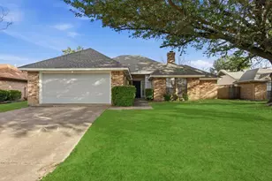 4812 Applewood Rd, Fort Worth, TX 76133 - Photo 1