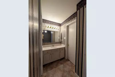 5401 Hollytree Drive #1002, Tyler, TX 75703 - Photo 24