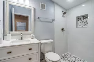 902 Clark St, Greenville, TX 75401 - Photo 16