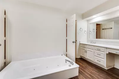 2403 Bluffview Court, Arlington, TX 76011 - Photo 16