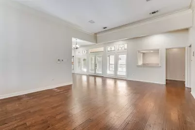 2403 Bluffview Court, Arlington, TX 76011 - Photo 6