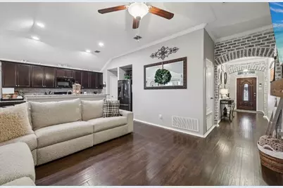 335 Coral Vine Lane, Burleson, TX 76028 - Photo 4