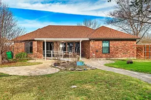 5281 Dillon Cir, Haltom City, TX 76137 - Photo 22