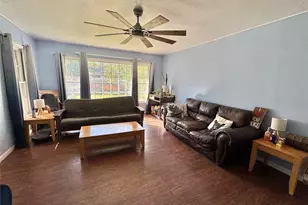 724 S Rusk St, Gainesville, TX 76240 - Photo 12