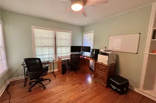 724 S Rusk St, Gainesville, TX 76240 - Photo 16