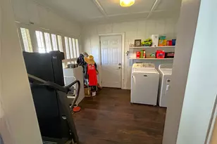 724 S Rusk St, Gainesville, TX 76240 - Photo 24