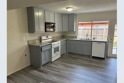 2617 Ashglen Drive, Garland, TX 75043 - Photo 4