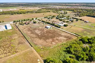 712 E Cook St, Josephine, TX 75189 - Photo 12