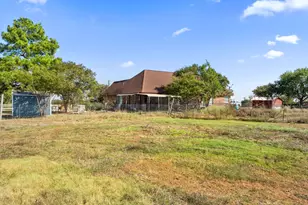712 E Cook St, Josephine, TX 75189 - Photo 6