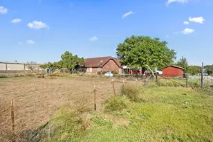 712 E Cook St, Josephine, TX 75189 - Photo 4
