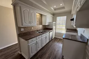 4804 Chickadee Dr, Balch Springs, TX 75180 - Photo 6