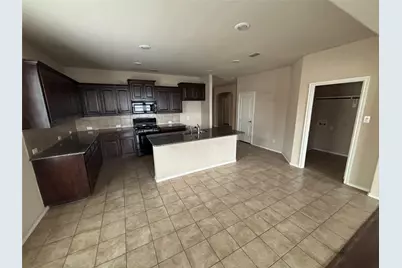 6909 Cloudcroft Lane, Fort Worth, TX 76131 - Photo 4