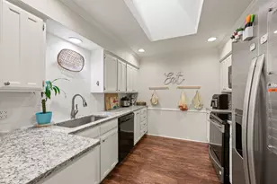 2611 Cummings Dr, Bedford, TX 76021 - Photo 4