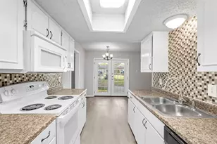 805 Northshore Dr, Garland, TX 75040 - Photo 6