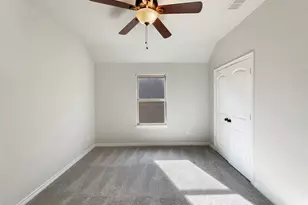 1305 Freesia Dr, Little Elm, TX 75068 - Photo 14